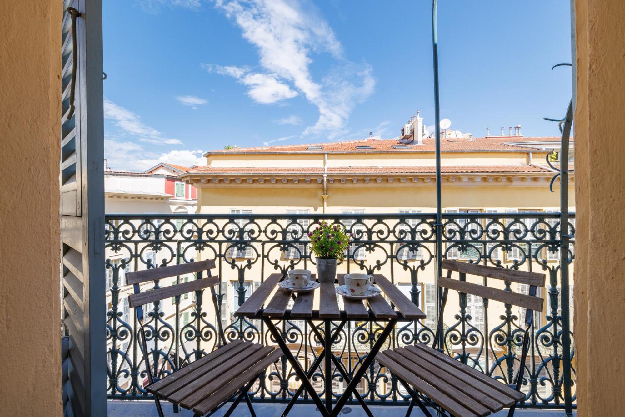 Massena Street - 1 Bdr Duplex With Ac & Parking Appartement Nice Buitenkant foto