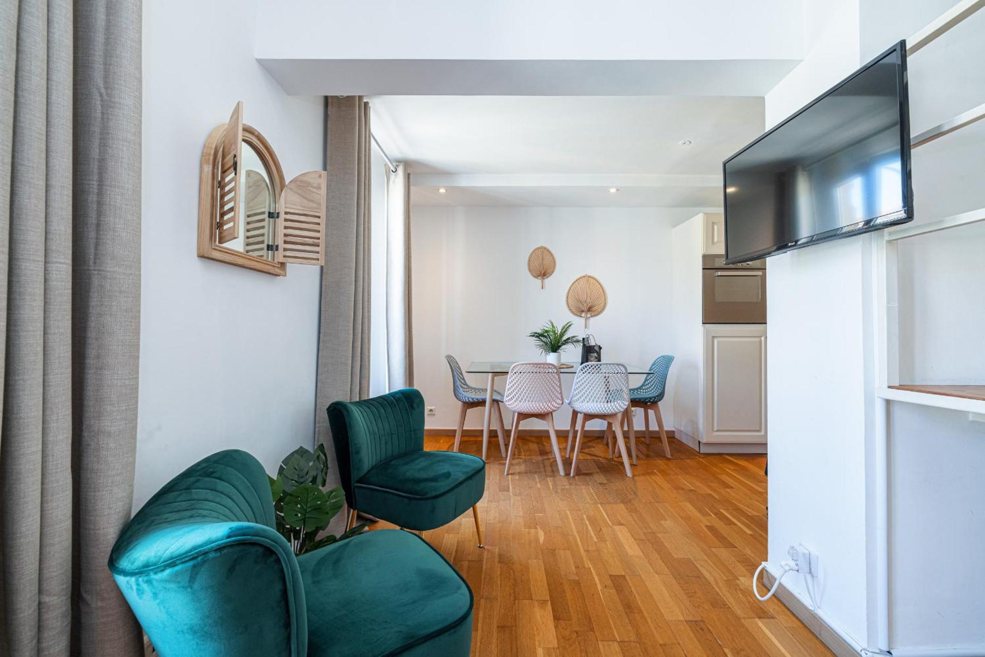 Massena Street - 1 Bdr Duplex With Ac & Parking Appartement Nice Buitenkant foto