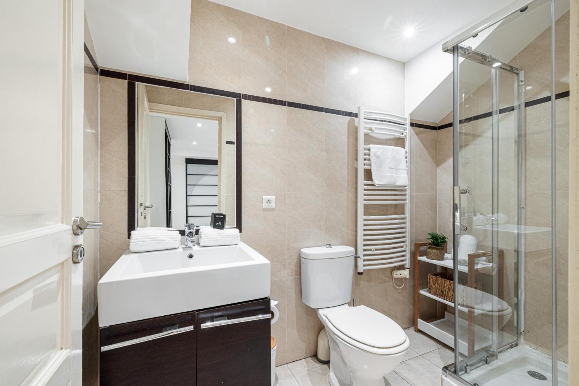 Massena Street - 1 Bdr Duplex With Ac & Parking Appartement Nice Buitenkant foto